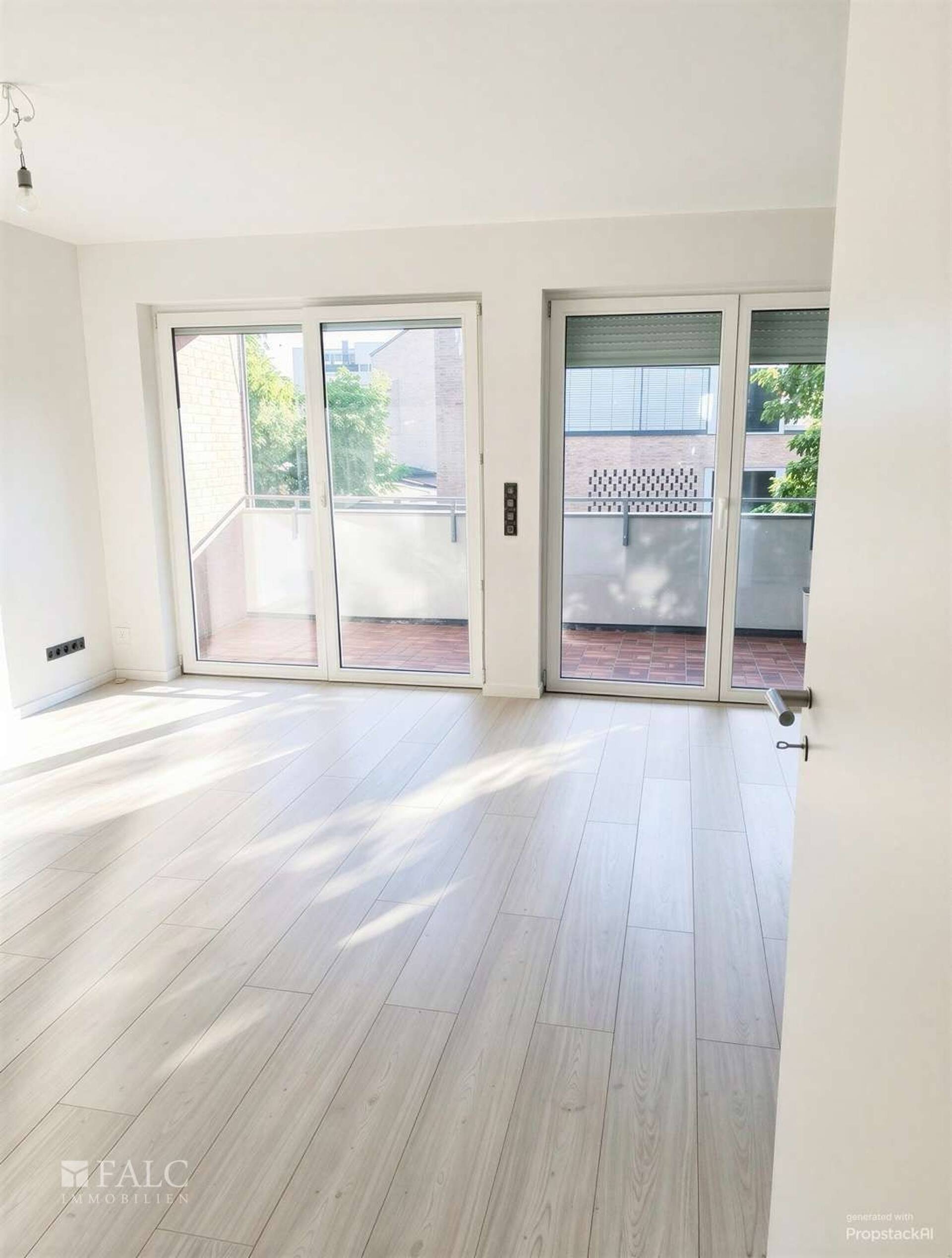 Mehrfamilienhaus in 50735 Köln mit 348,38 m² kaufen