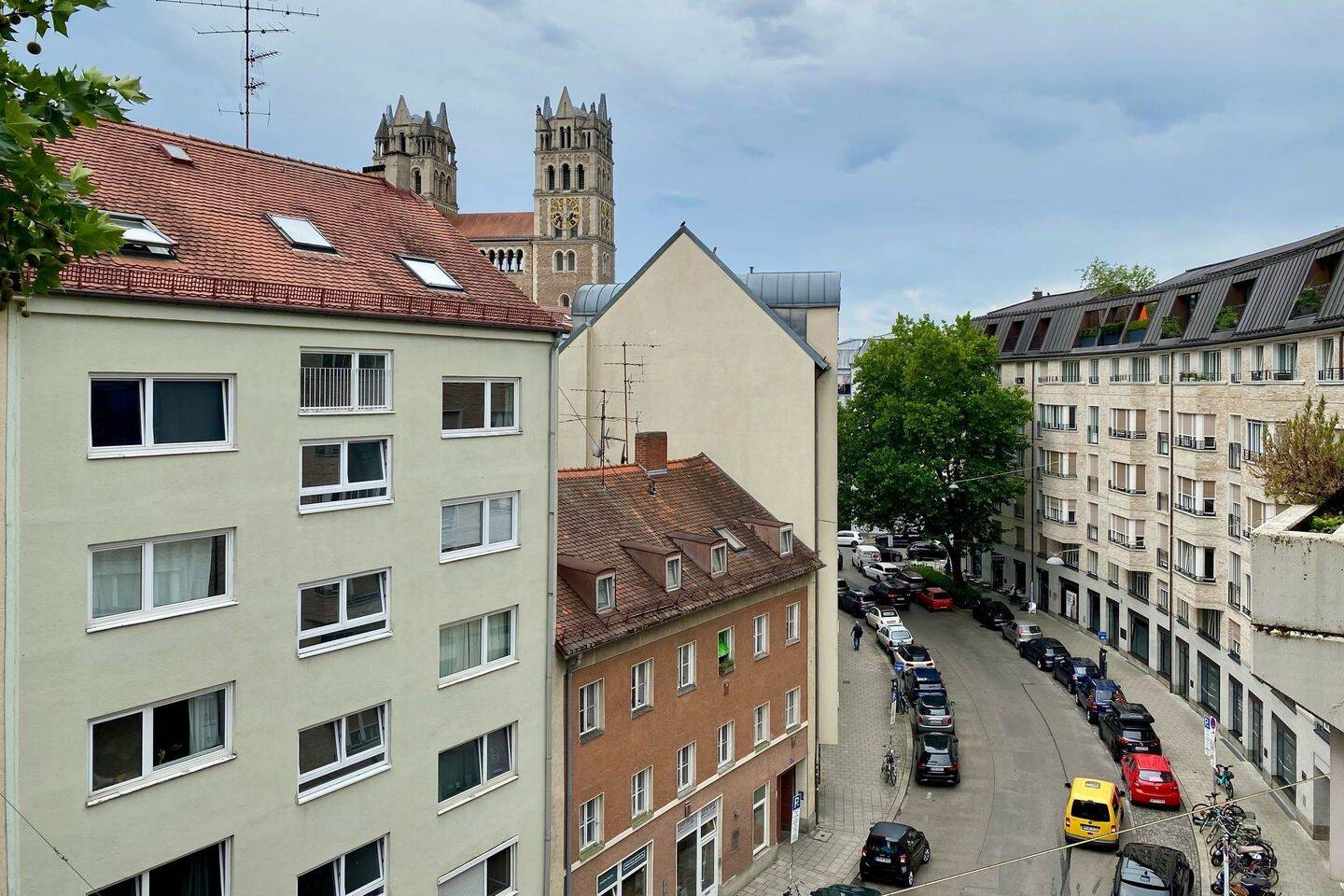 Wohnen in Toplage! 2-Zimmer-Wohnung mit 2 Balkonen sowie TG-Stellplatz – München – Vorschaubild 7