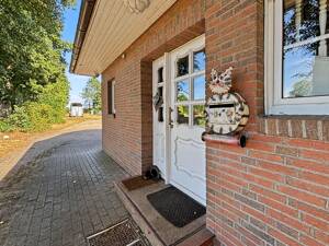 Einfamilienhaus mit großem Grundstück in ruhiger Lage von Rekum bei Bremen – 28777 Bremen – Vorschaubild 2