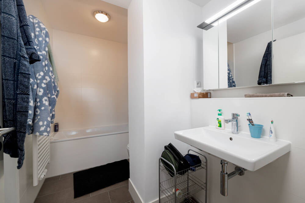 Hochwertige 2,5-Zimmer-Wohnung mit Aufzug, zwei Balkonen und Tiefgarage in Barmbek-Süd – Hamburg – Vorschaubild 7