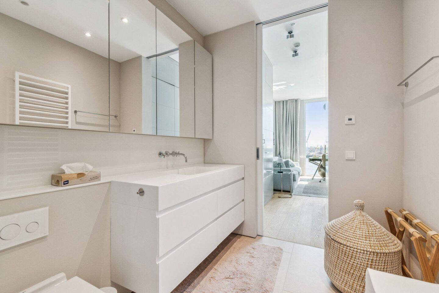 Urbaner Luxus trifft Waterfront-Living - einzigartige Designerwohnung an der Elbe – Hamburg – Vorschaubild 7