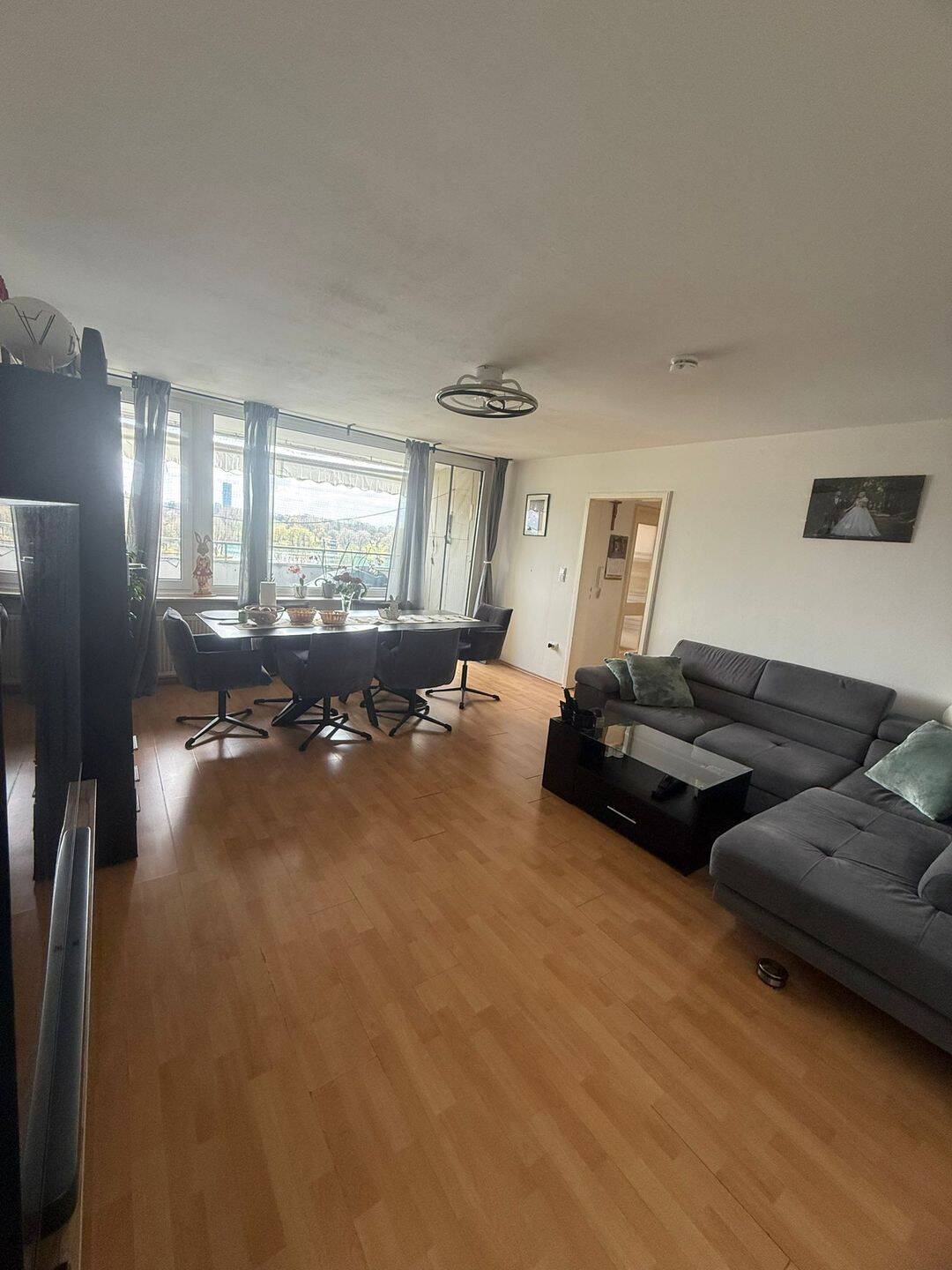 3-Zimmer-Wohnung mit Süd-Balkon und Blick ins Grüne in München-Feldmoching