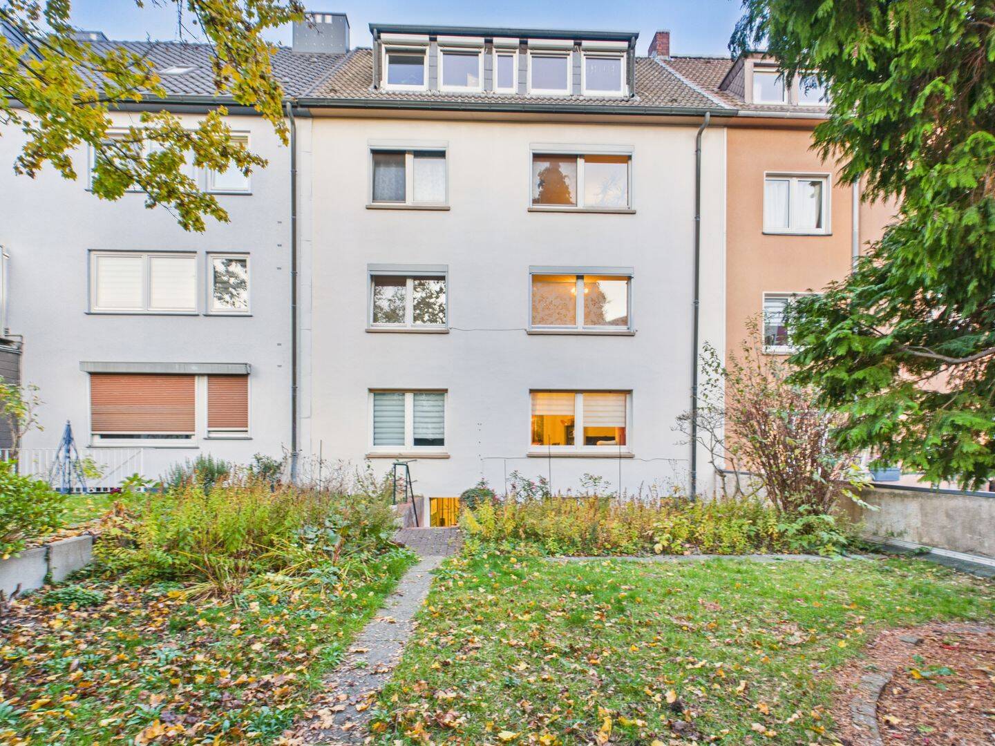 Kapitalanlage: 4 Wohneinheiten mit stabilen Mieteinnahmen und langfristiger Wertentwicklung – Essen – Bild 1 von 9