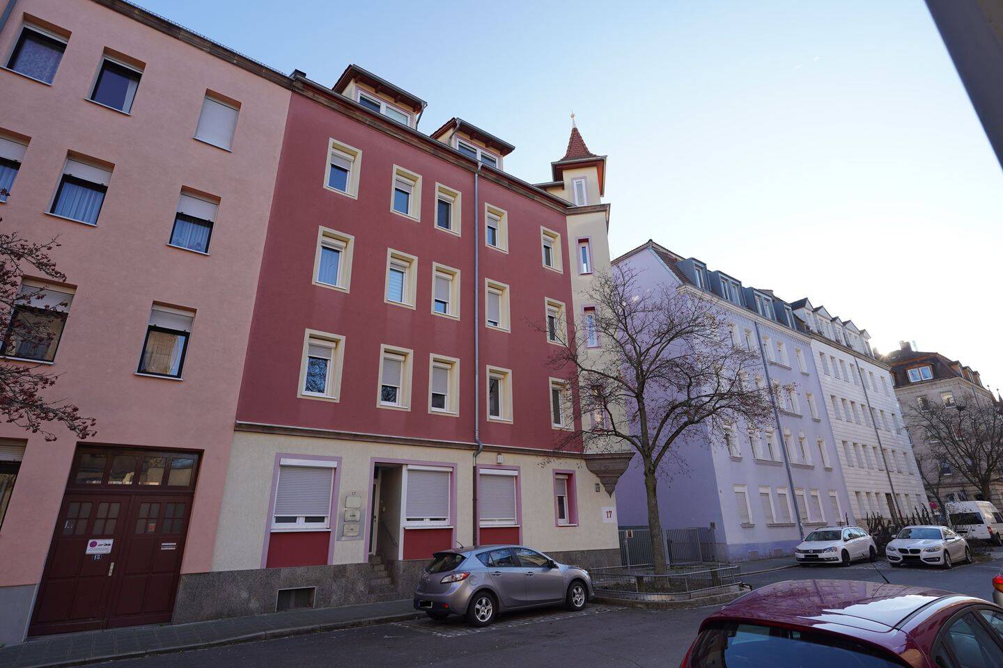 Bezugsfreie 4-Zimmer-Wohnung in saniertem Jugendstilgebäude mit Aufzug in Nürnberg Sankt Leonhard! – Nürnberg – Vorschaubild 3