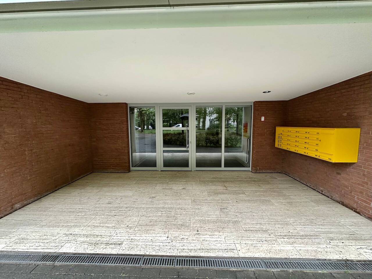 Schöne Zweizimmerwohnung inkl. Tiefgaragenstellplatz in beliebter Wohnlage – Köln – Vorschaubild 6