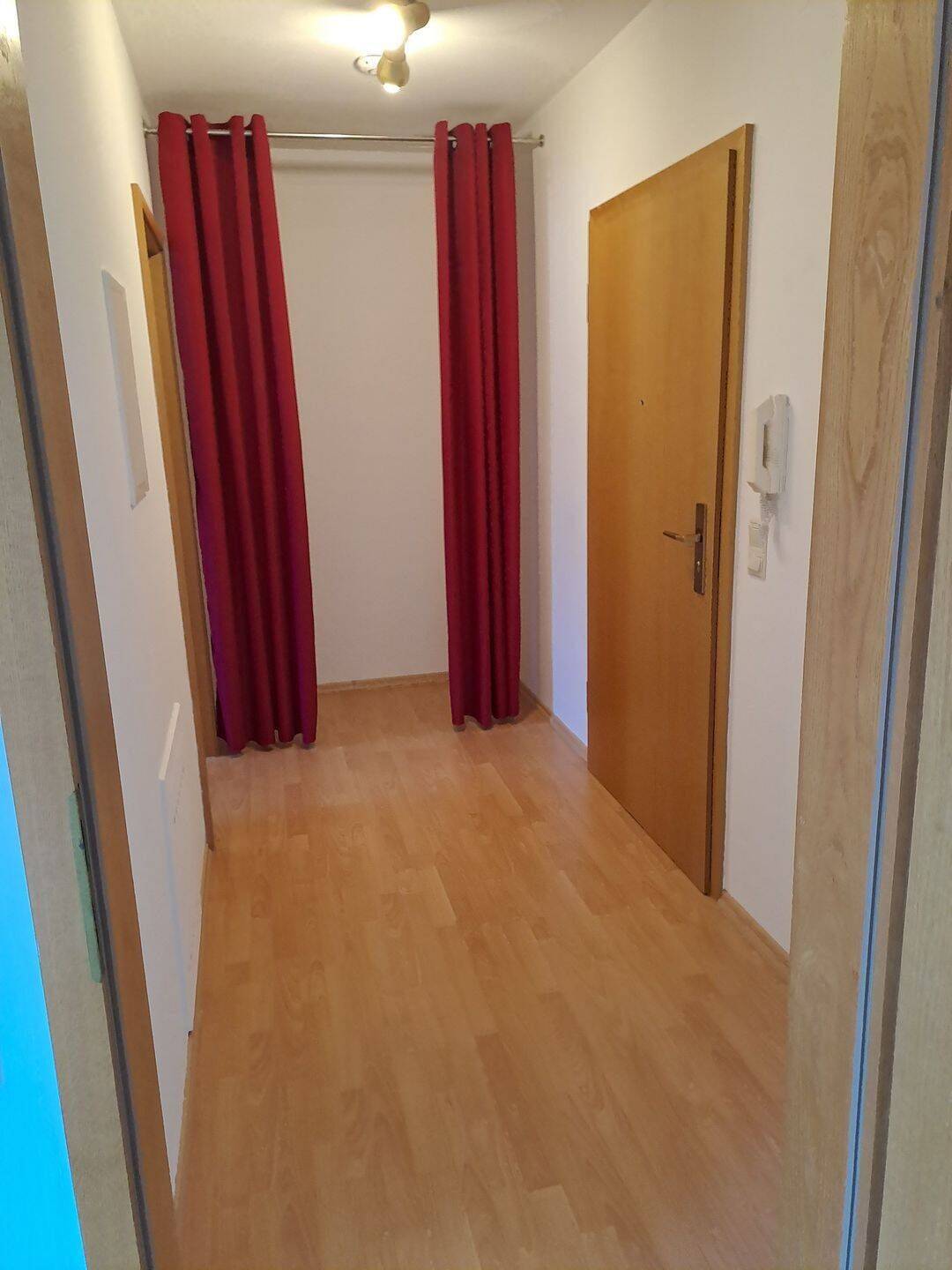 Gepflegte, ruhige, helle 1-Zi-Whg in kleiner Wohnanlage Nürnberg-Nord / Einbauküche, großes Bad, Balkon und KFZ-Stellplatz – Nürnberg – Vorschaubild 7