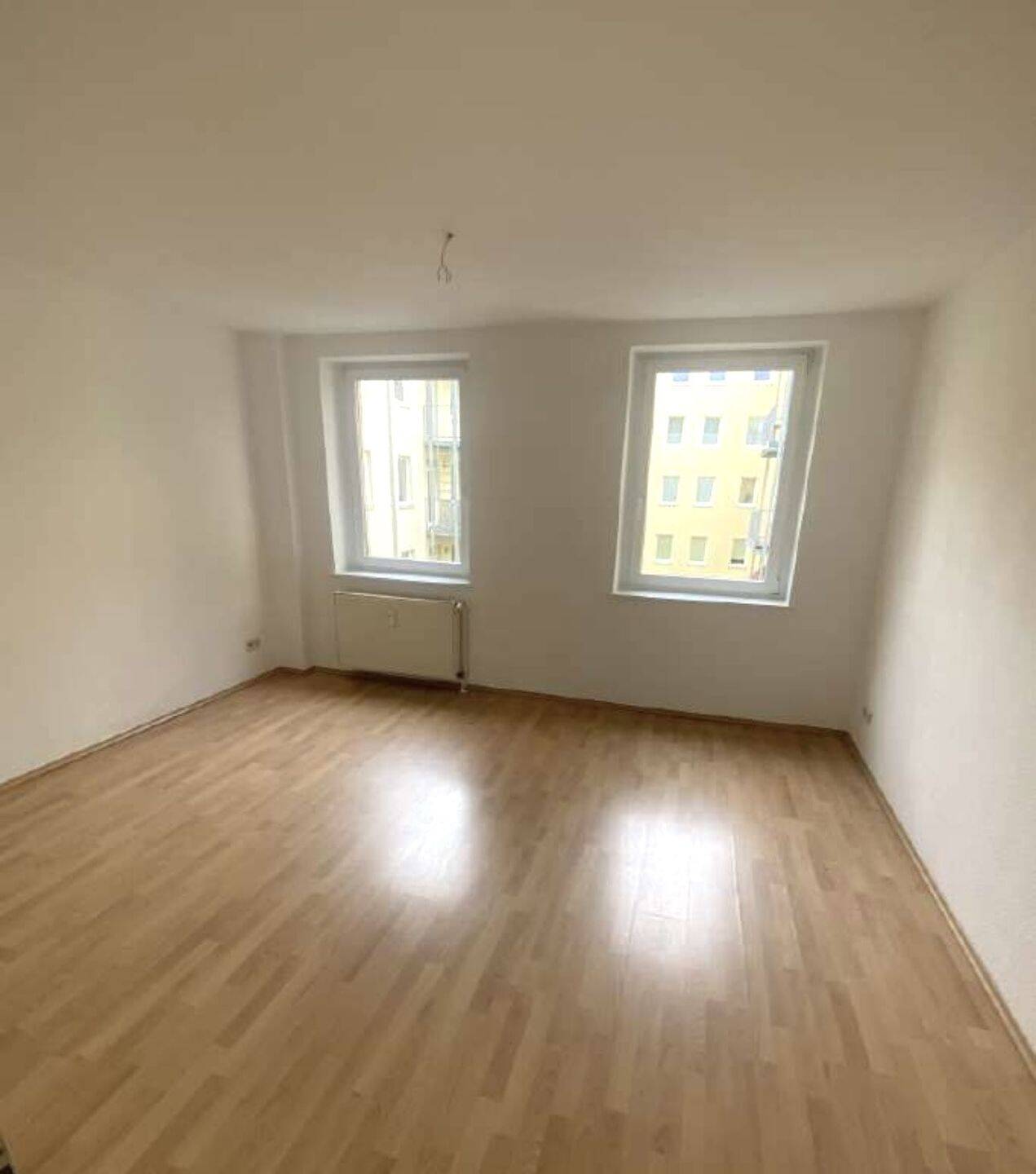Sehr schöne 3-R-Wohnung. ca.75,09 m² im DG/4.OG zu vermieten.