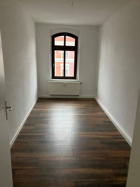 Helle 2-Zimmer mit EBK, neuem Laminat und Dusche in zentraler Lage! – Chemnitz – Vorschaubild 7