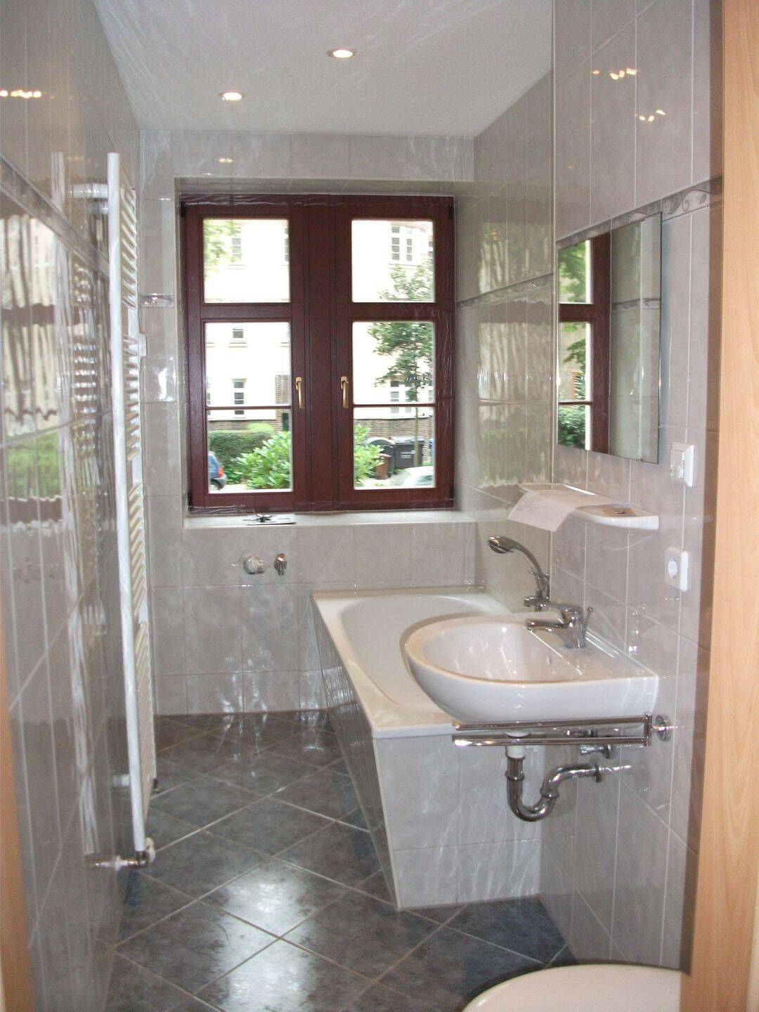 +++ 2 Zimmer Wohnung+ STELLPLATZ + Bad mit Fenster +++ – Chemnitz – Vorschaubild 8