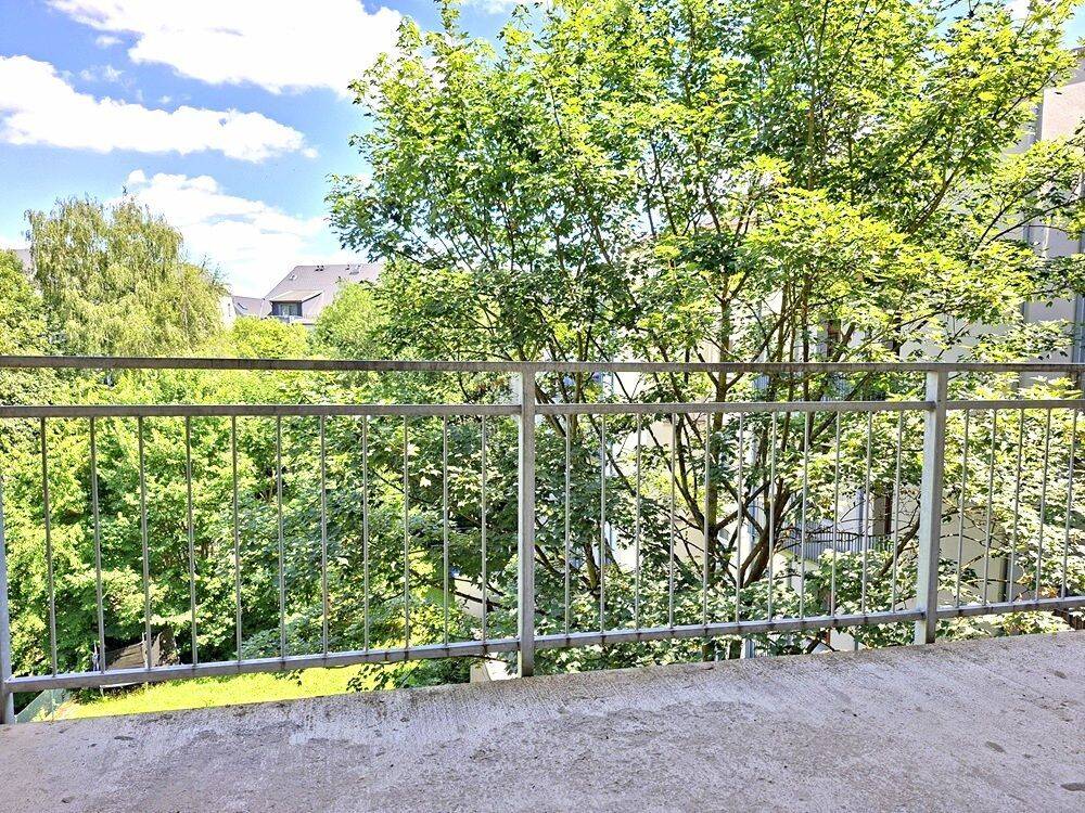 !! 5-Zimmer-Wohnung mit 2 Bädern, 2 Balkonen und PKW-Stellplatz !! – Chemnitz – Vorschaubild 4