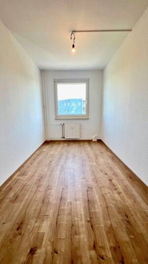 Helle 3-Zimmerwohnung mit Balkon und Aufzug! – 1239 Dresden – Vorschaubild 8