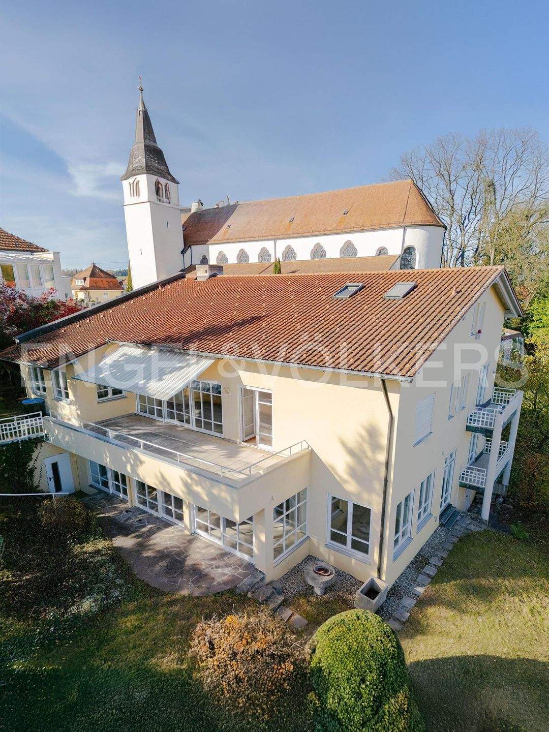 ENGEL & VÖLKERS - Unschlagbarer Preis für 450 m² Wohnfläche - Pure Lebensfreude – Isen – Bild 1 von 9