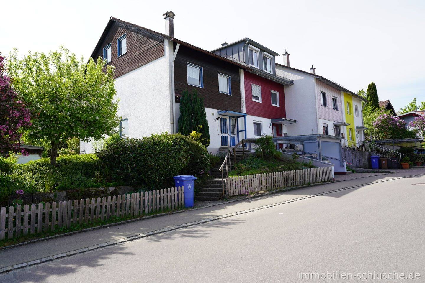 Großes Reiheneckhaus mit vielen Zimmer, tollem Garten, Garage in Lindenberg im Allgäu – Lindenberg im Allgäu – Vorschaubild 5