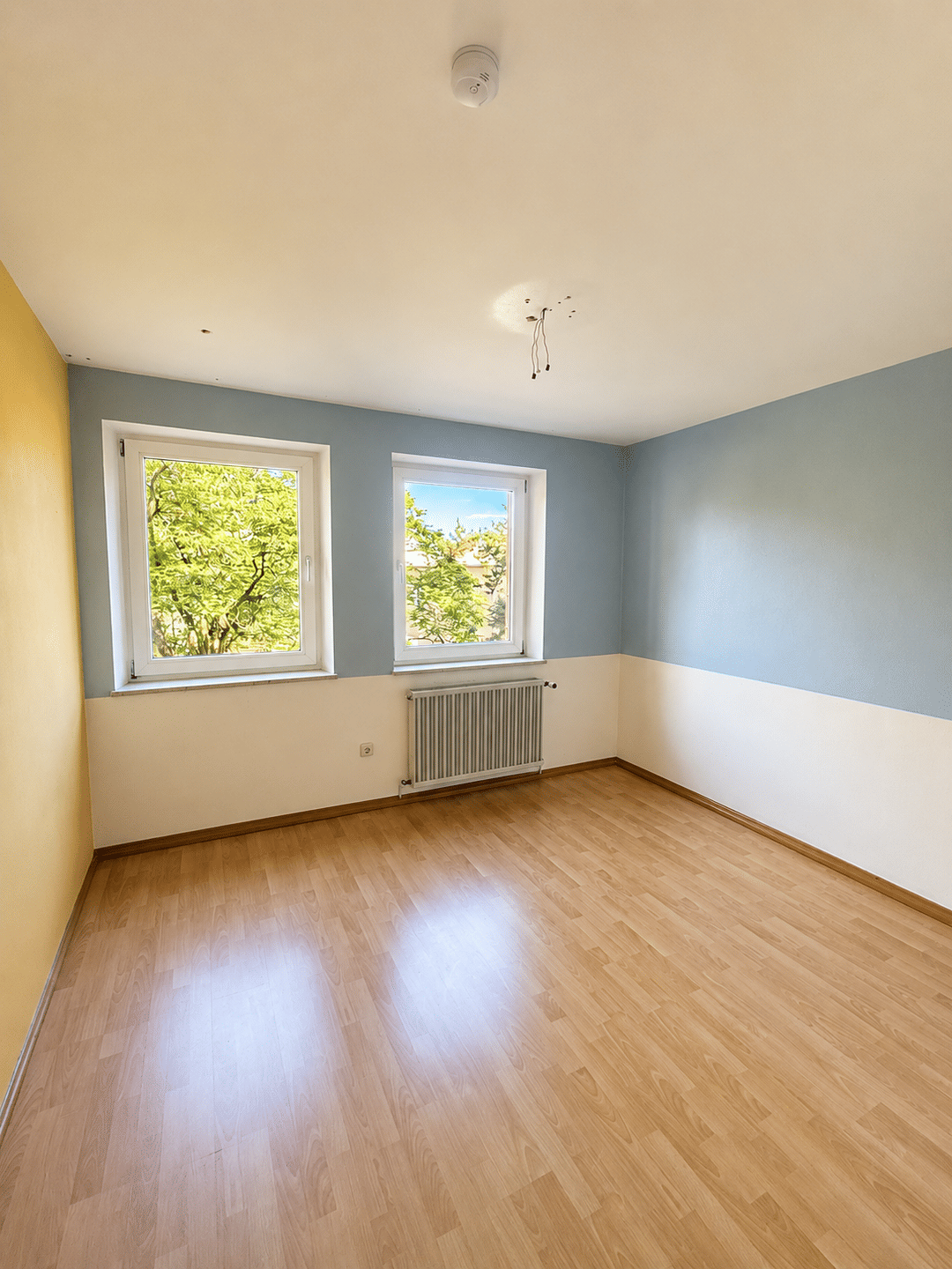 Helle 3-Zimmer-Wohnung mit großer Loggia und Garage im Inneren Westen – Regensburg – Vorschaubild 5