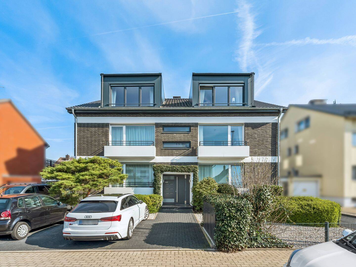 Erstklassige Lage Hilden: Luxuriöses 4-Parteienhaus auf repräsentativem Anwesen – Hilden – Vorschaubild 3