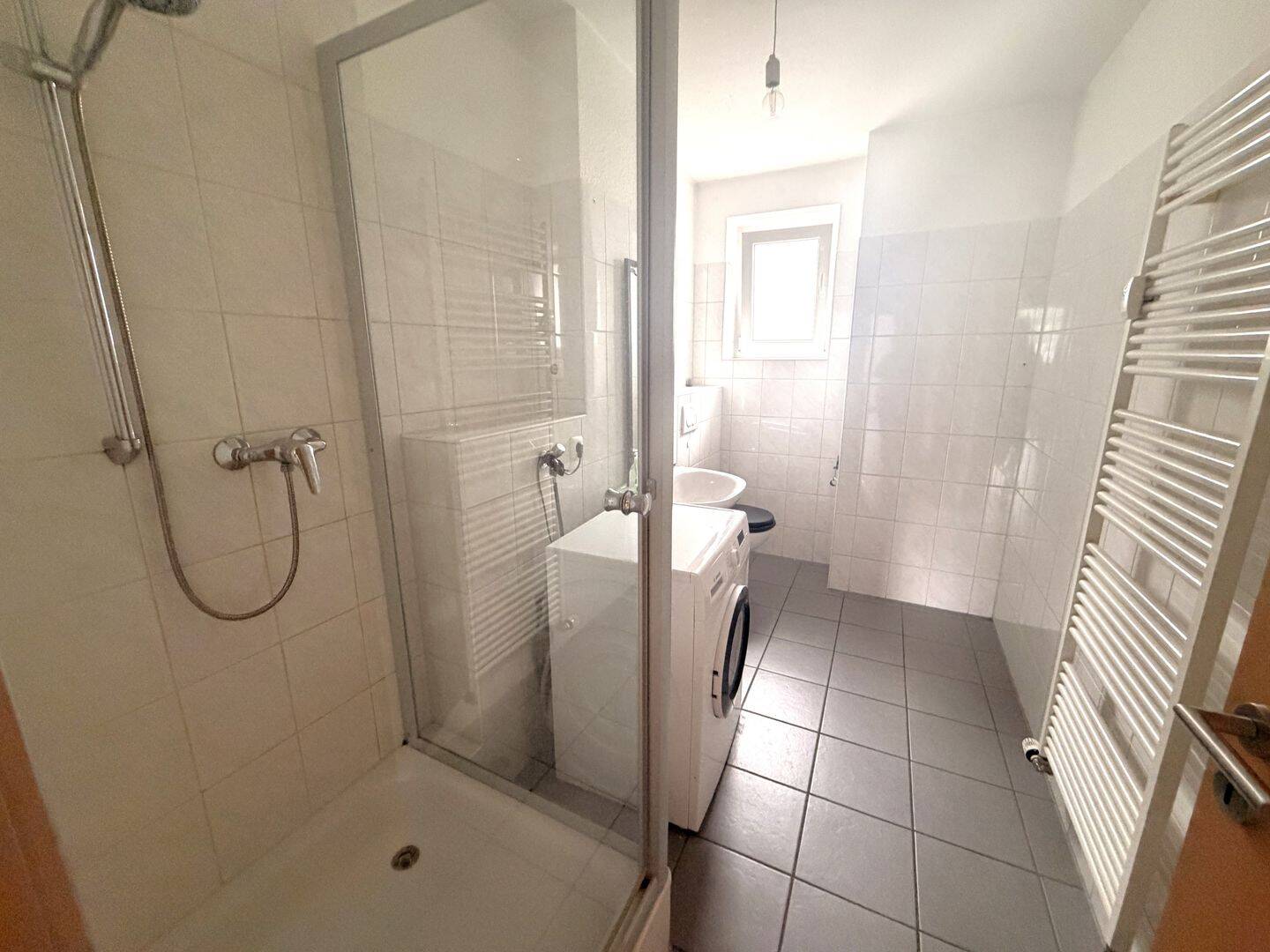 2 Zimmer Wohnung mit Balkon – Oberhausen – Vorschaubild 3