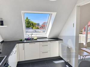 Moderne 3-Zimmer-Dachgeschosswohnung im Herzen der Stadt – 79104 Freiburg im Breisgau – Vorschaubild 7