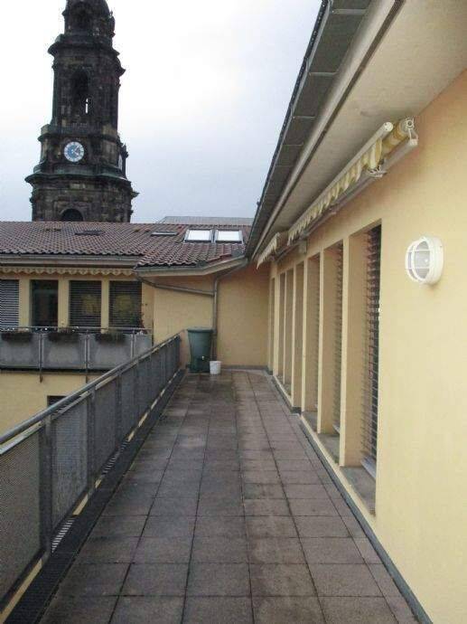Tolle 4.RW. mit Dachterrasse, Gäste-Bad, TG. u.v.m. direkt an der Kreuzkirche zu vermieten! – Dresden – Vorschaubild 2