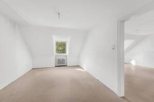 Renovierungsbedürftige Dachgeschosswohnung mit viel Potenzial – 80689 München – Vorschaubild 6