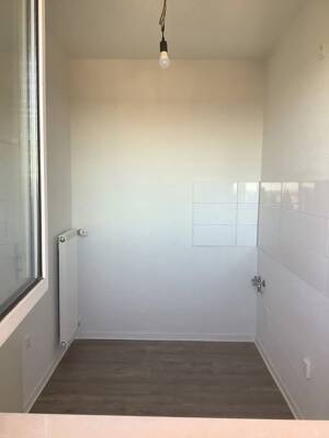 ab sofort: großzügig, renoviert und zentral: Geräumiges, helles Appartment mit Balkon – 46045 Oberhausen – Vorschaubild 5