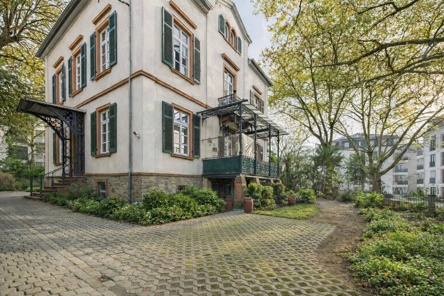 Villa in Wiesbaden - Gründerzeitvilla für Wohnen, Praxis oder Kanzlei – Wiesbaden – Vorschaubild 2