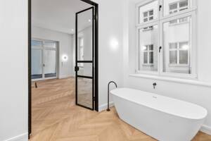 Hochwertig saniertes 3-Zimmer-Domizil mit BALKON ++ nahe Hackescher Markt – 10178 Berlin – Vorschaubild 2