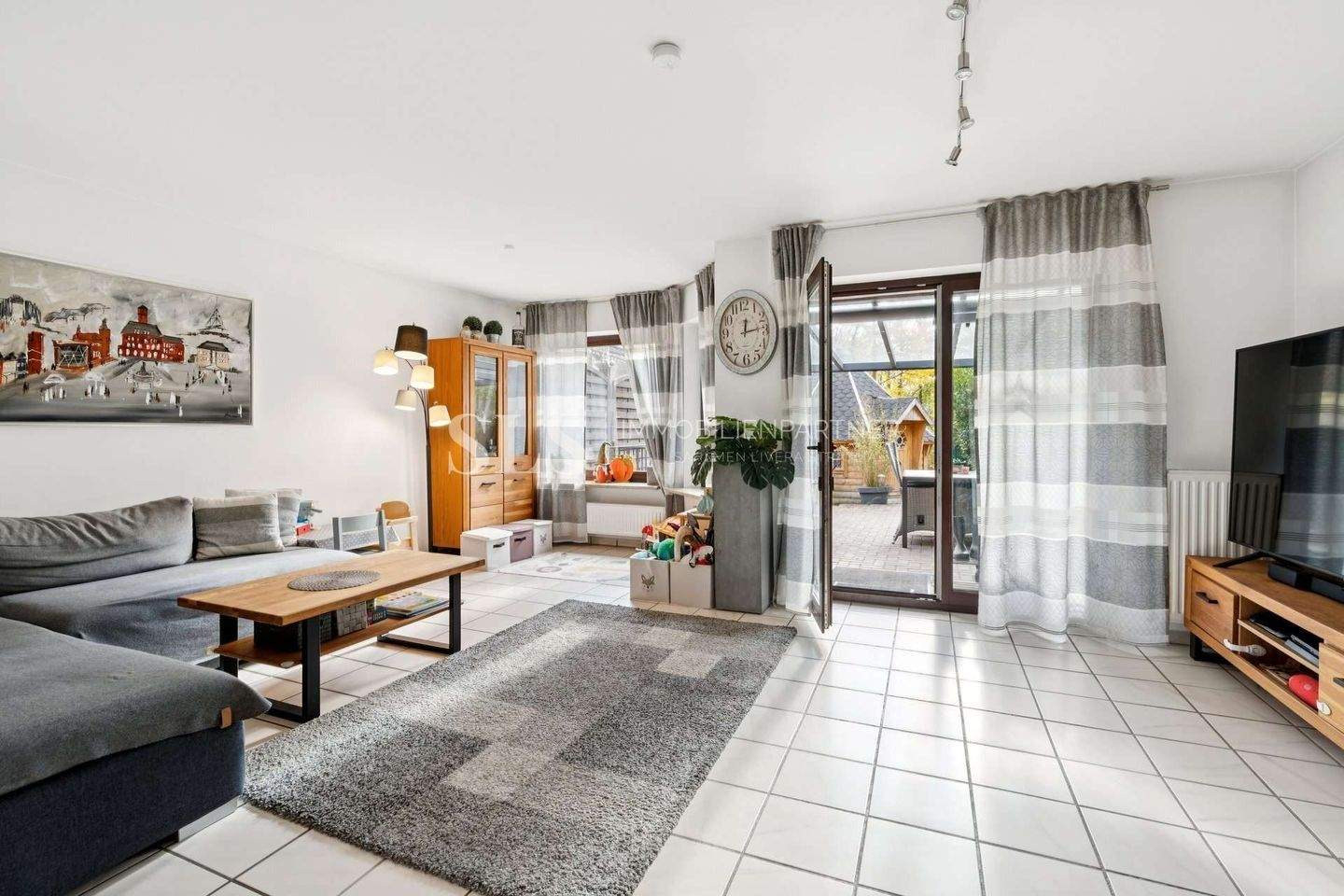Ruhige Sackgassenlage in Bottrop: Reihenendhaus mit großzügigem Garten, Sauna und Kamin – Bottrop – Bild 1 von 9