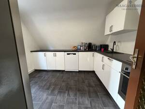4,55 % Rendite! Modernisierte 3-Zimmer-Wohnung mit praktischer Aufteilung – 70327 Stuttgart – Vorschaubild 4