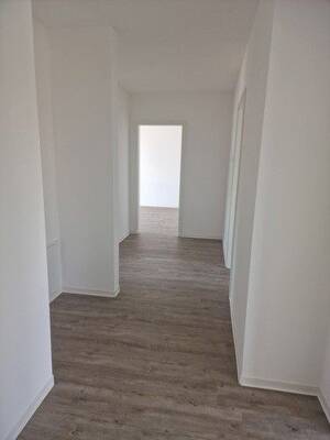 Auf gute Nachbarschaft: 3-Zimmer-Dachgeschosswohnung in Bonn Plittersdorf – 53175 Bonn – Vorschaubild 6