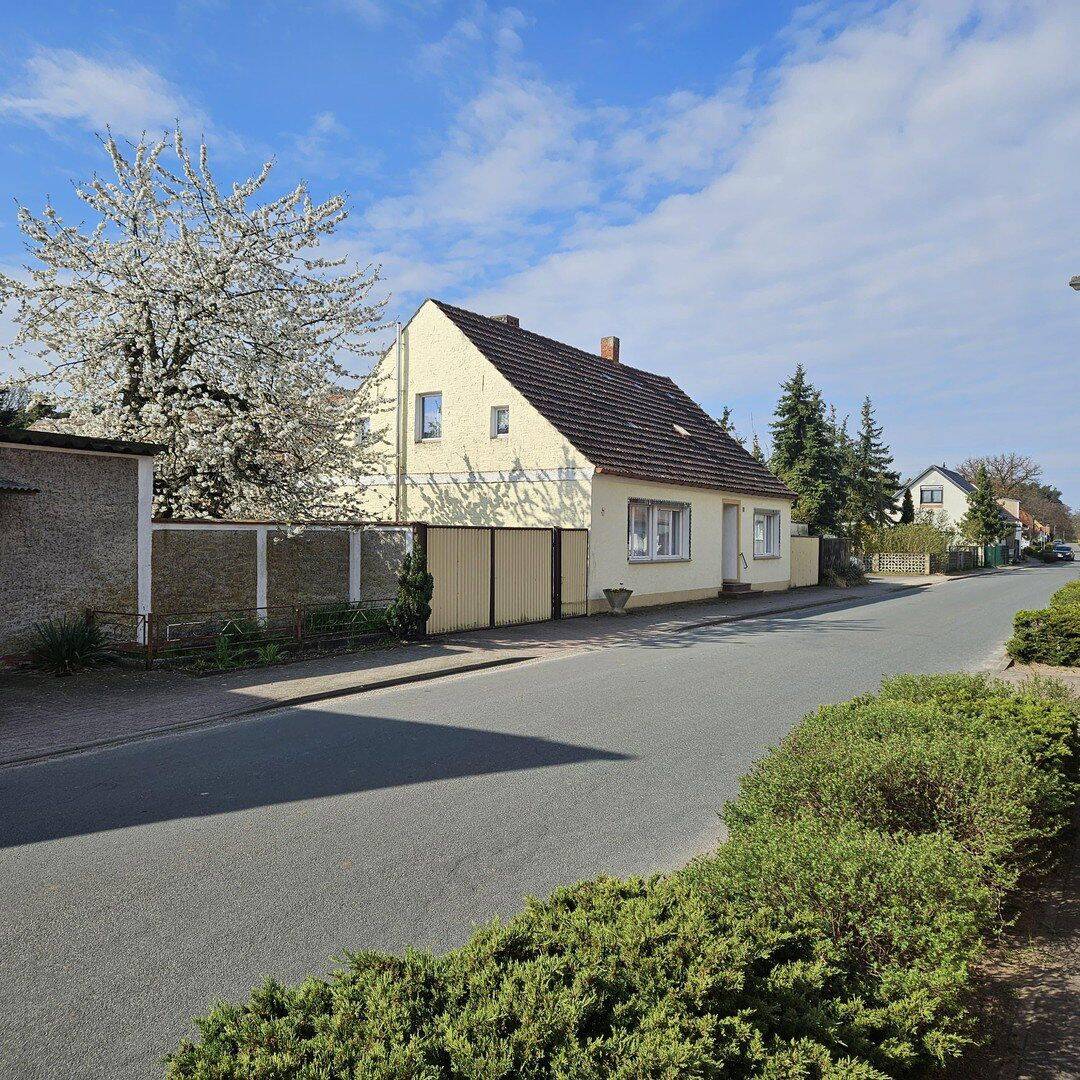 Hofanlage mit Wohnhaus, Scheune & ca. 5.000 m² Land - provisionsfrei