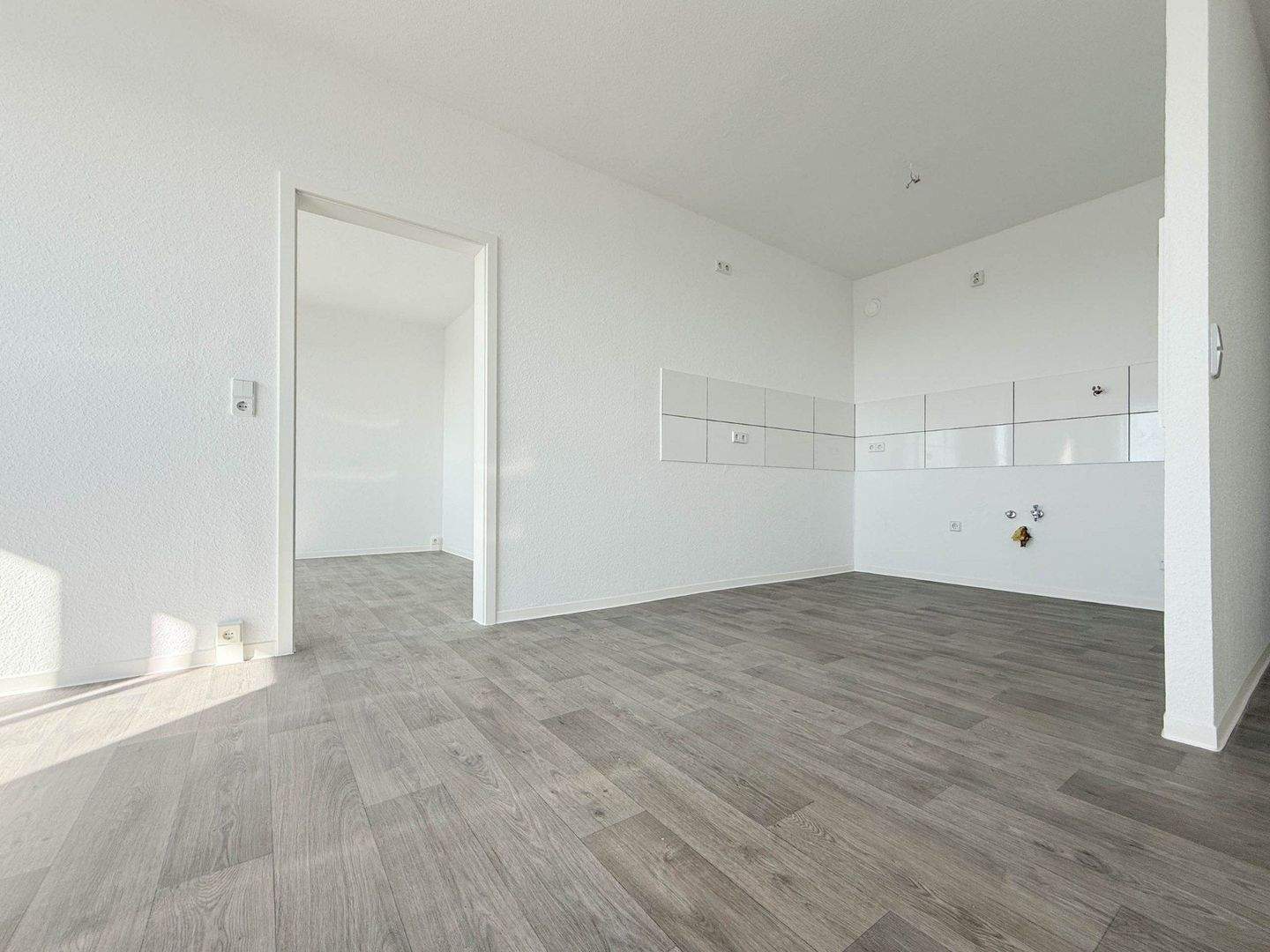 modernes Bad und spektakulärer Weitblick = #richtig jut – Magdeburg – Vorschaubild 7