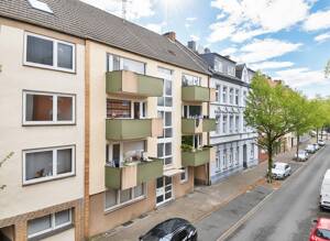 Gepflegtes Mehrfamilienhaus mit acht Wohneinheiten und fünf Garagen in Gelsenkirchen-Resse – 45892 Gelsenkirchen – Vorschaubild 2