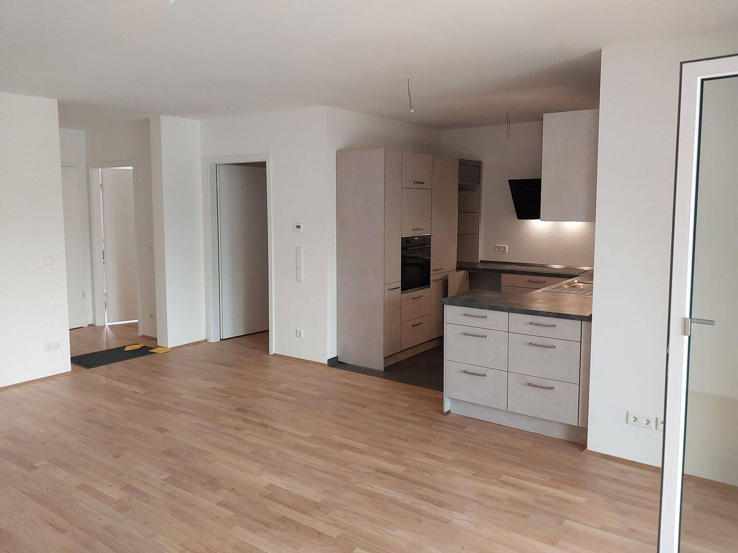 Erstbezug: Moderne 3-Zimmer-Wohnung mit Loggia und Tiefgaragenplatz in Darmstadt-Südwest – Darmstadt – Vorschaubild 6
