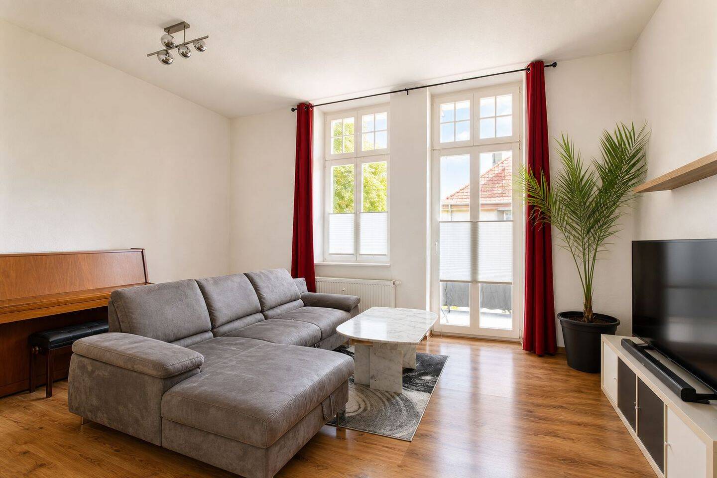 Attraktiv vermietete 4-Raum-Wohnung in denkmalgeschütztem Wohnensemble – Magdeburg – Vorschaubild 4