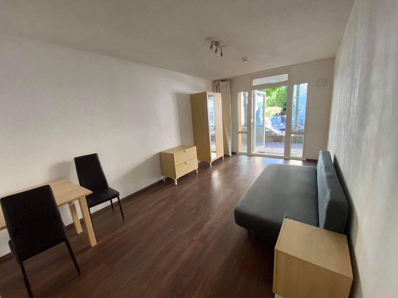 Studio Apartment 27 m² mit Terrasse für Studierende – München – Bild 1 von 7