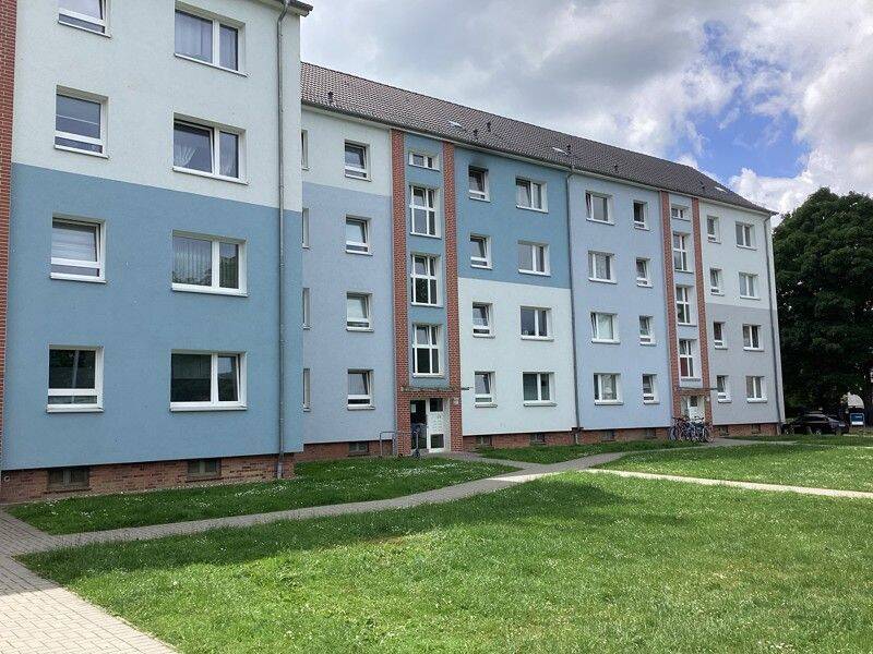 Schöne 3 Zimmer Wohnung mit Balkon, sofort anmietbar!