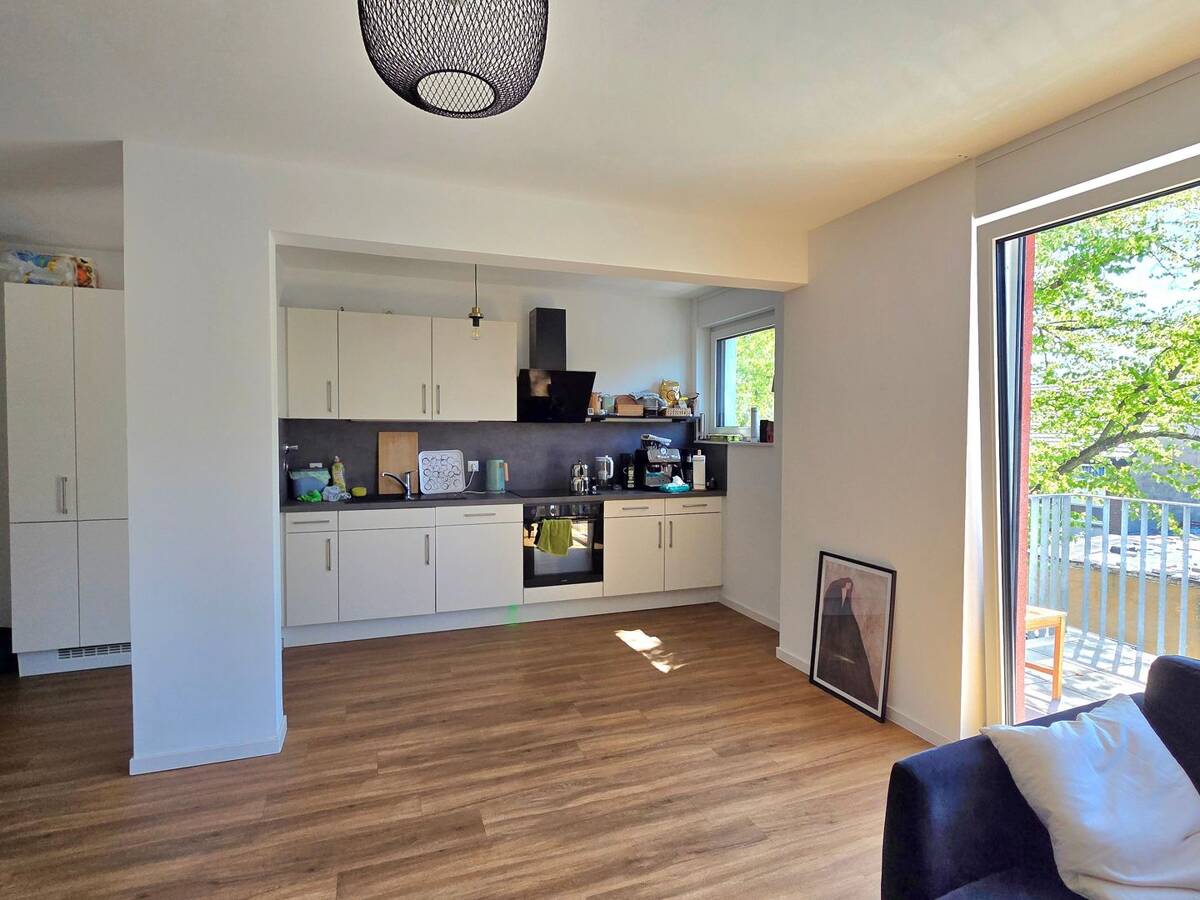 3-Zimmer-Wohnung (90 m²) mit Südausrichtung, Balkon & Einbauküche – 47803 Krefeld – Bild 1 von 6