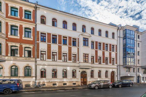 3 Zimmer, Küche, Bad, Balkon in Schleußig!
