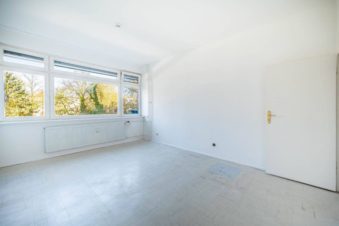 ?? Gelegenheit in Schmargendorf - sanierungsbedürftige 3-Zi-Whg mit Lift, Balkon & Blick ins Grüne – Berlin – Vorschaubild 2