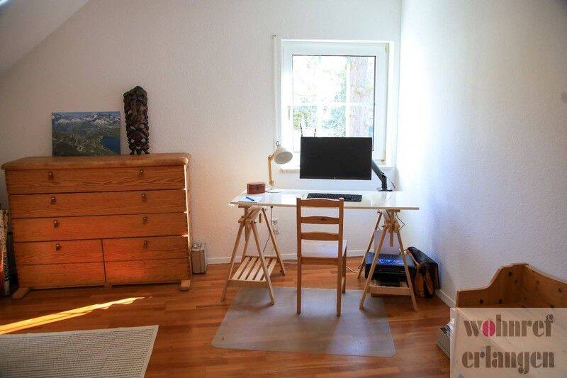 Vermietet wird eine schöne 3 Zimmer Wohnung am Burgberg von Erlangen – Erlangen – Vorschaubild 7