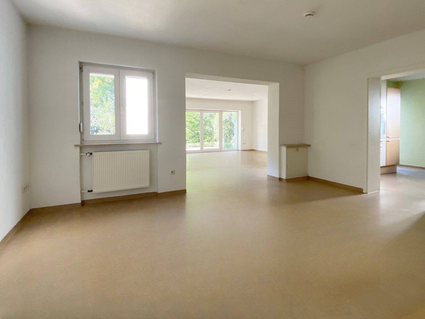 ZWEIFAMILIENHAUS FÜR WOHNEN+ARBEITEN/MEHRGENERATIONEN MIT GARAGE IN RUHIGER LAGE NÜRNBERG-MÖGELDORF – Nürnberg – Vorschaubild 6