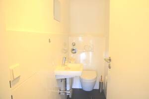 Freie 4-Zimmer-Wohnung mit zwei Loggien – 81673 München – Vorschaubild 9