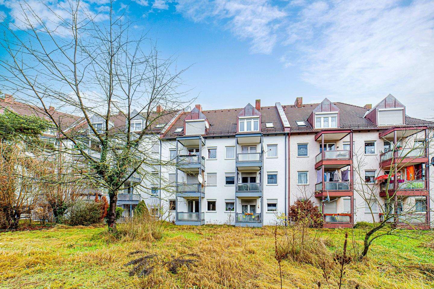 Rendite ist nicht alles. Die Lage bleibt. Mehrfamilienhaus mit 8 Einheiten. – Fürth – Vorschaubild 2
