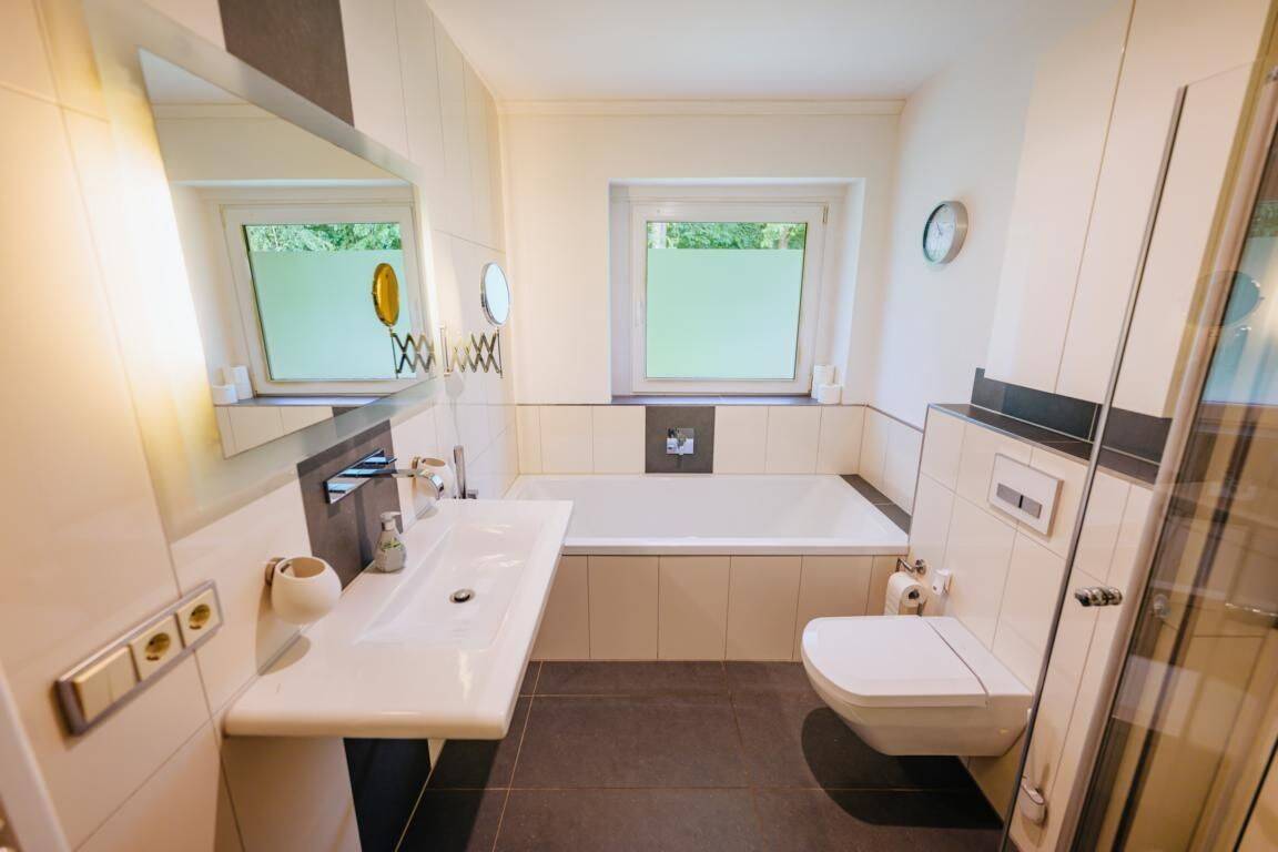 Bungalow mit Einliegerwohnung am Park – Bielefeld – Vorschaubild 9
