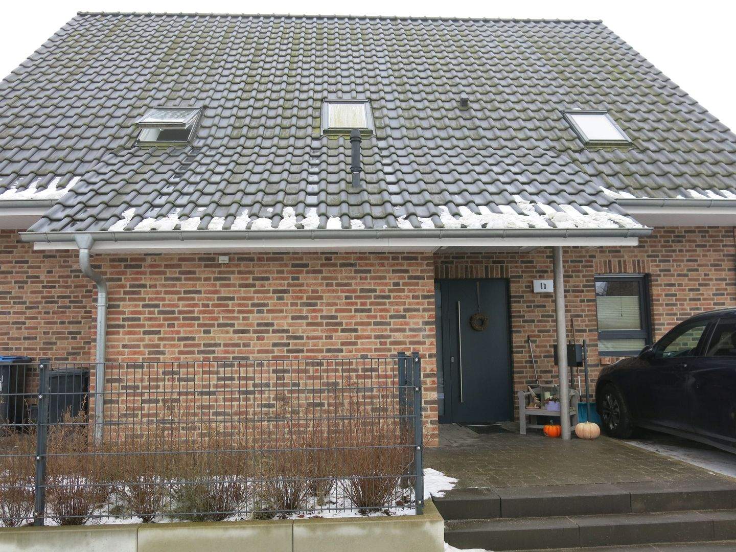 NEUER PREIS für clevere Kapitalanleger! Energieeffizienter Neubau mit 2 vermieteten ETW`s, 3 Pkw-Stellplätzen, Garten... ! – Lübeck – Vorschaubild 2