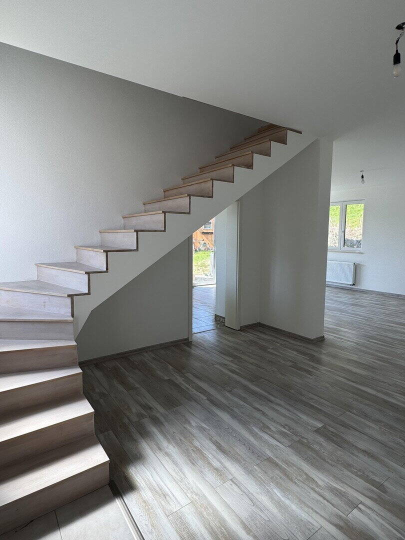 Modernes Einfamilienhaus in Ronsberg - Baujahr 2018, Massivbau, 818 m² Grundstück – Ronsberg – Vorschaubild 6