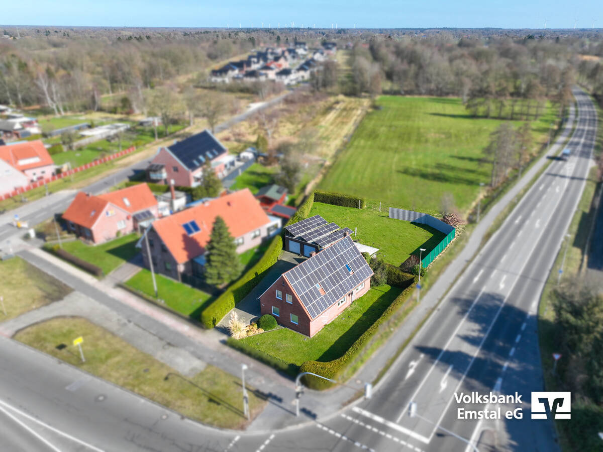 Einziehen oder Investieren: Vielseitig nutzbares Einfamilienhaus auf großem Grundstück in Papenburg! – Papenburg – Vorschaubild 3