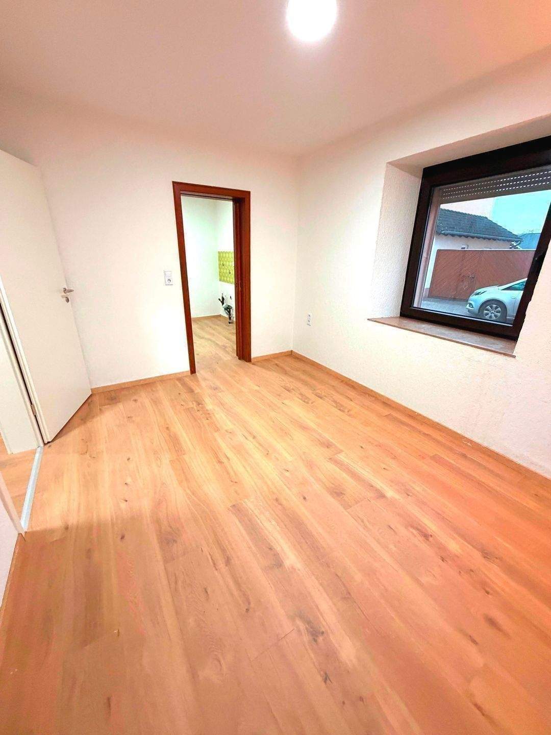RESERVIERT --- Renoviertes Einfamilienhaus mit Garage, Scheune und zusätzlichem Gartengrundstück in Großlittgen – Großlittgen – Vorschaubild 8