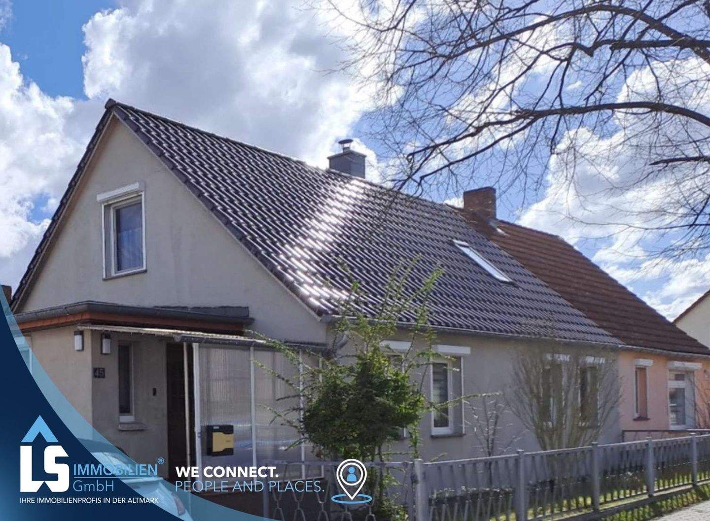 Modernes Einfamilienhaus mit großem Grundstück, Pool, Scheune und Smart-Home-Elementen in Mögelin – Premnitz – Bild 1 von 9