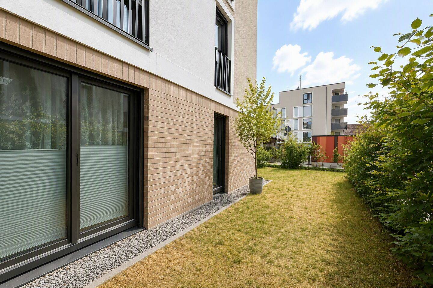 Stilvolle 4-Zimmer-Neubauwohnung mit Garten, TG-Stellplatz und EBK – Stuttgart – Vorschaubild 7